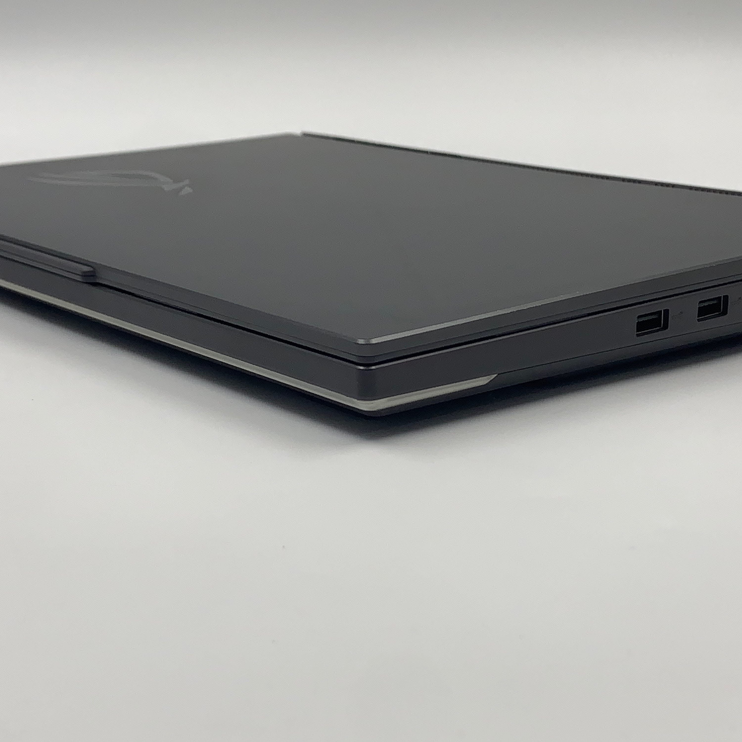 ASUS ROG Strix SCAR 16 (Qiangshen 7) – i9-13980HX RTX 4060